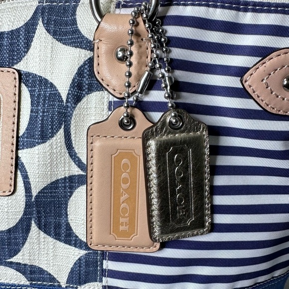 COACH Daisy Patchwork Emma Blue & White Tote w/ Matching Wallet - Picture 3 of 15